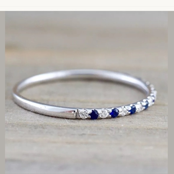 πΊ Blue & White Sapphire Band - Picture 3 of 4